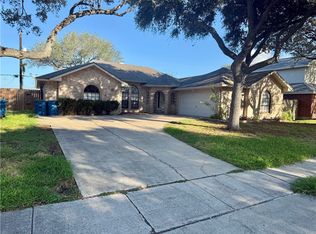 2319 Willow Dr, Portland, TX 78374