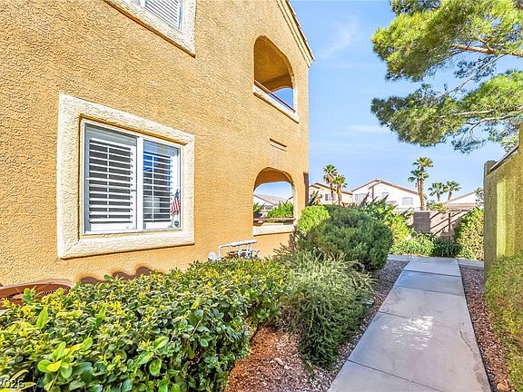 4th image of 7950 W Flamingo Rd Unit 1079