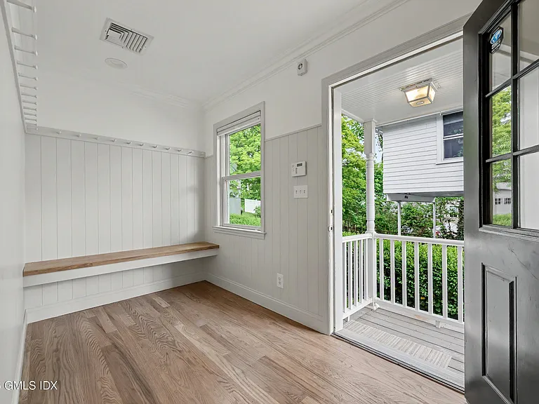 107 Havemeyer Pl — Photo 17