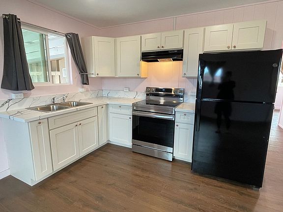 3rd image of 1550B Nukuna Pl