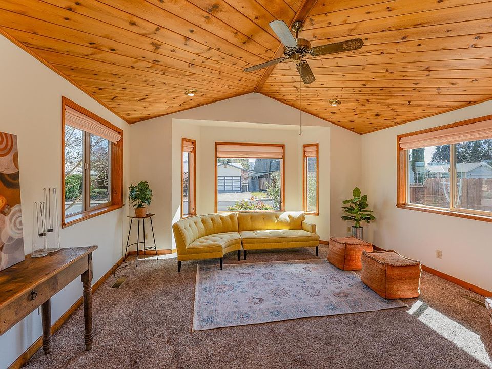 1st image of 1338 Laurel Avenue