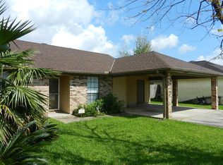 117 Sea Pines Dr, Youngsville, LA 70592