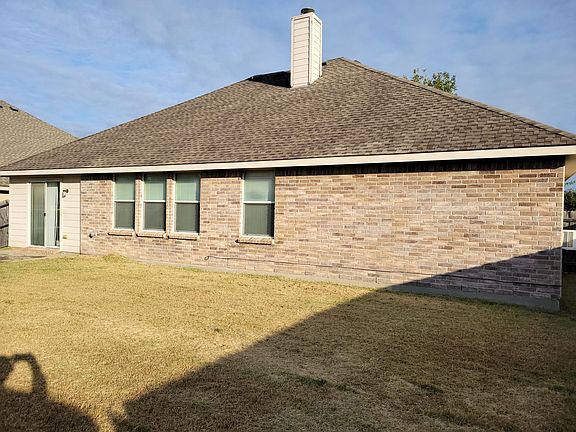 3rd image of 911 Silver Sage Dr #1