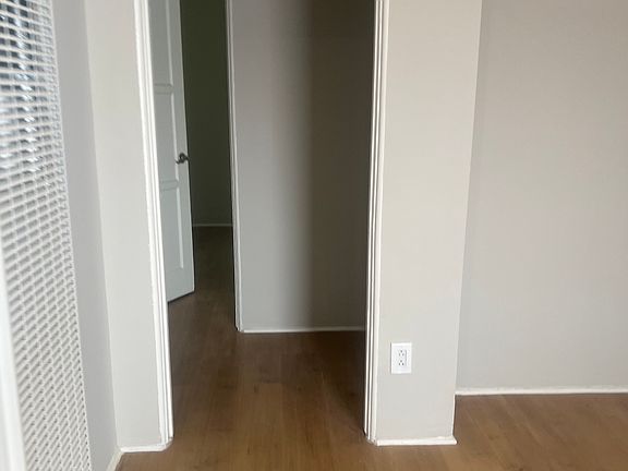 4th image of 5762 San Vicente Blvd APT 12A