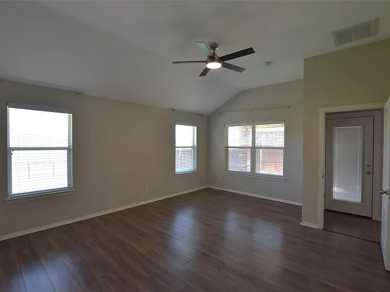 2757 Cascade Cove Dr — Photo 13