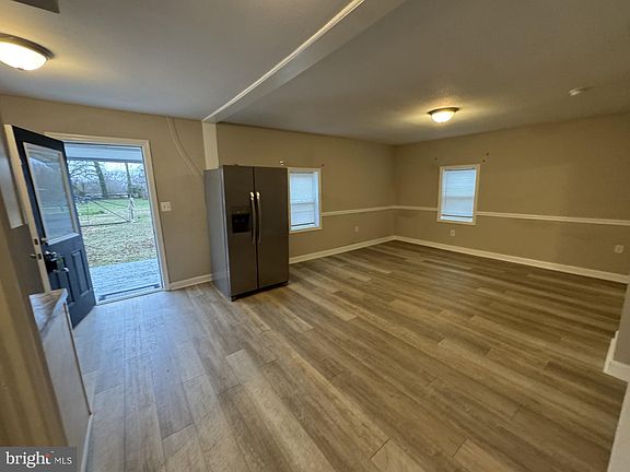 3rd image of 3920 Main St #A