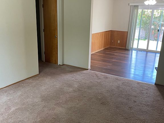 3rd image of 5428 Highview Ln