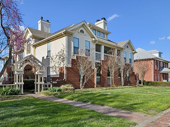 2nd image of 939 Russell St APT 16