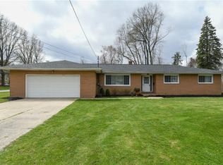 2990 Sherbrook Dr, Uniontown, OH 44685