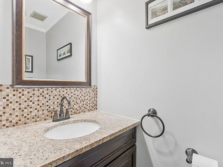 9607 Masterworks Dr — Photo 10