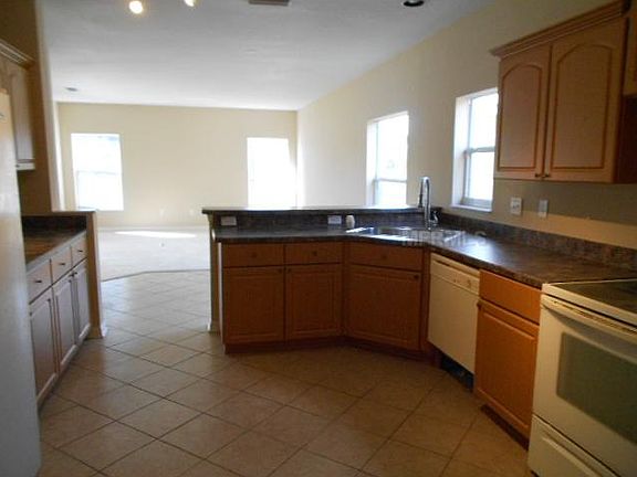 4th image of 729 Cristelle Jean Dr
