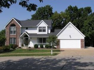 2505 Willow Knoll Dr, Saint Louis, MO
