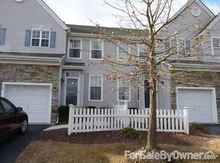 1403 Yarrow Cir, Dayton, NJ 08810