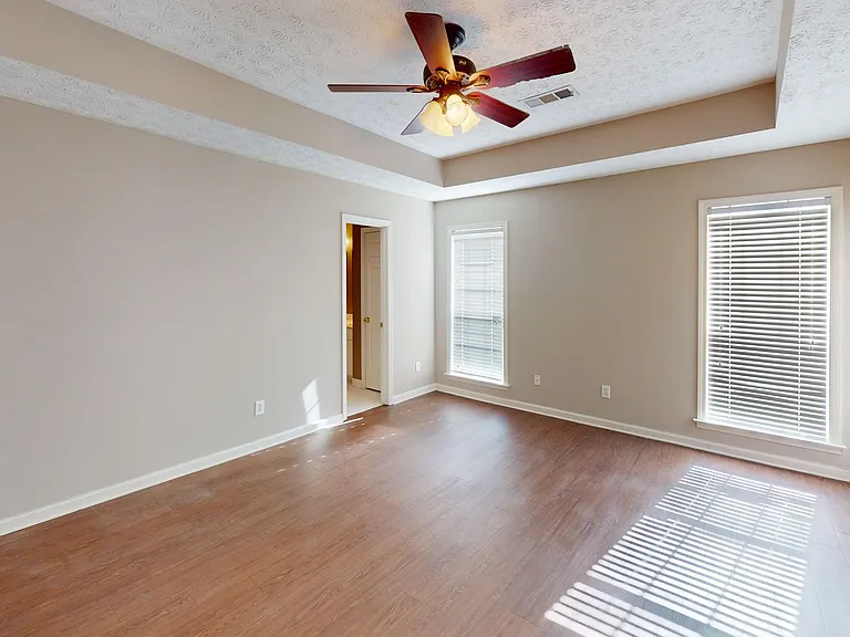 860 Autumn Ridge Rd — Photo 11