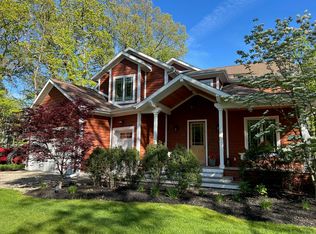 46306 Station Rd, New Buffalo, MI 49117