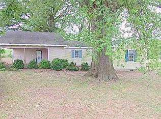 65 Cox Ln, Walstonburg, NC 27888