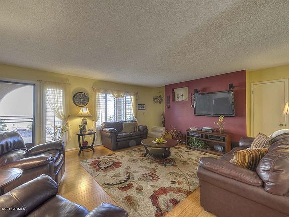 Plenty of Room to Entertain!