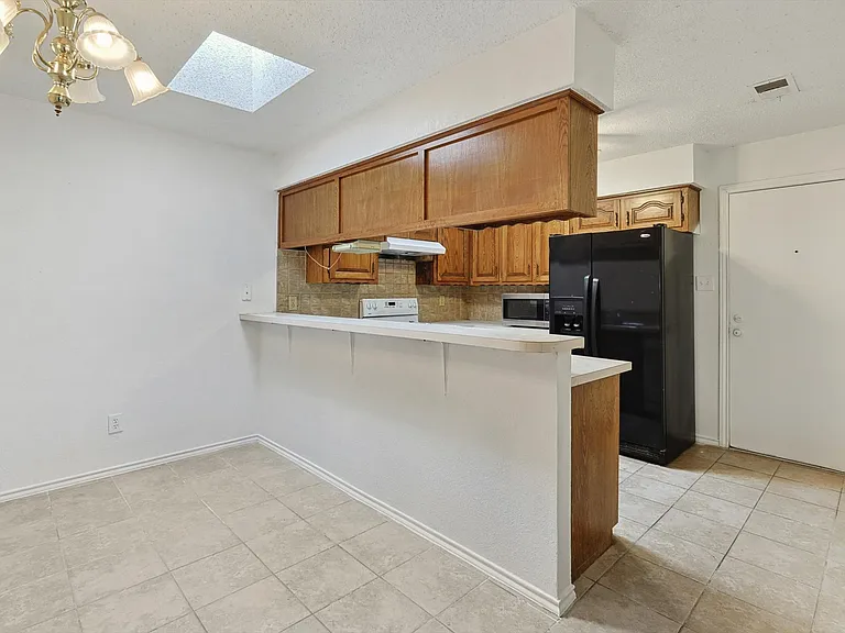 5137 Shoregate Dr — Photo 12