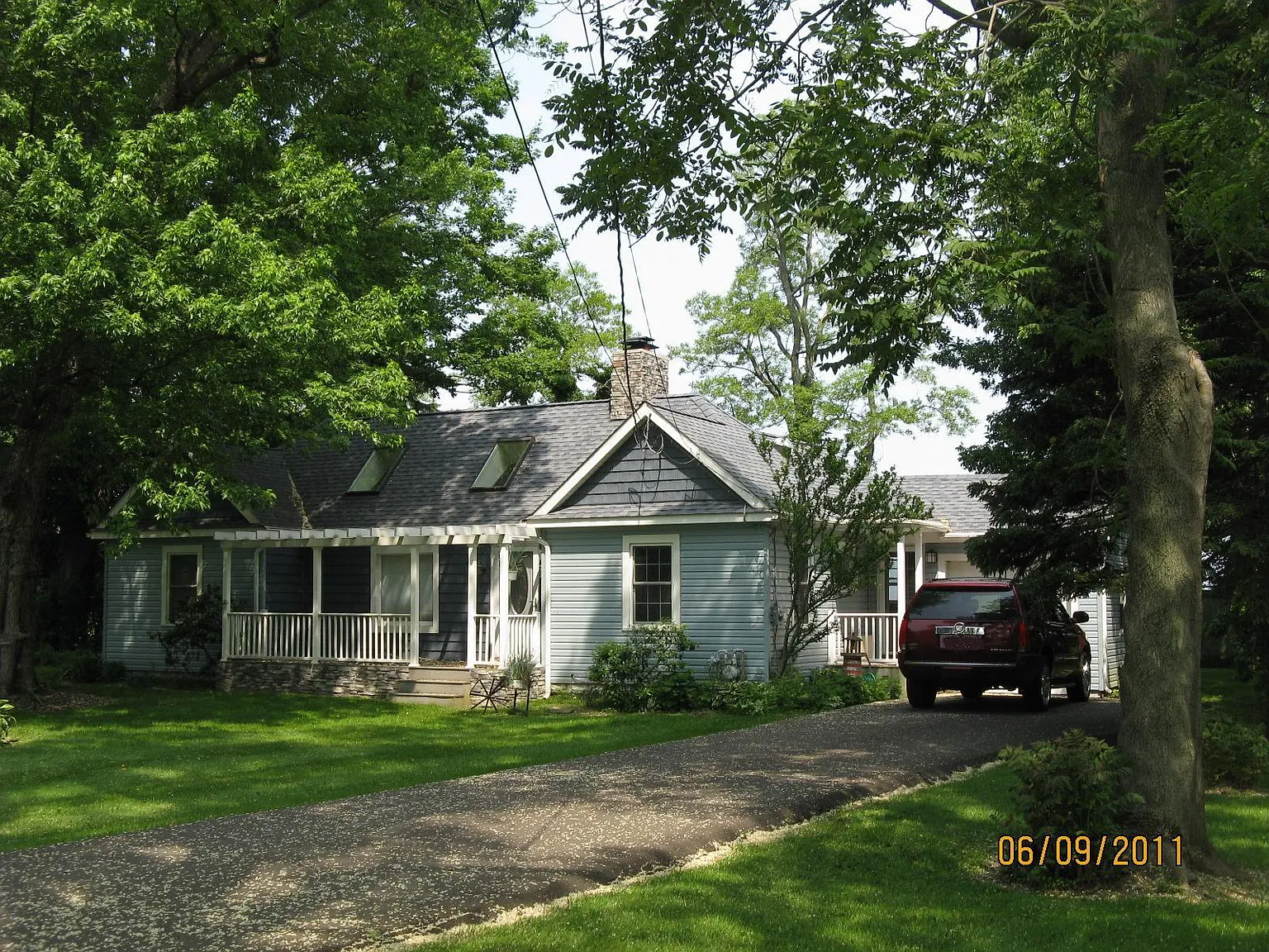 8020 Driftwood Dr photo 1