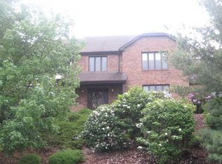 2212 Hassinger Ln, Glenshaw, PA 15116