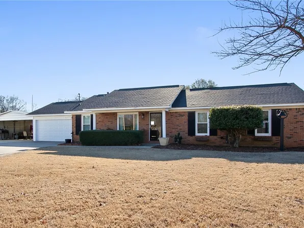 6504 10th Ct, Tuscaloosa, AL 35405