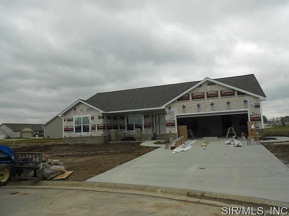1st image of 20 Atwood Ct