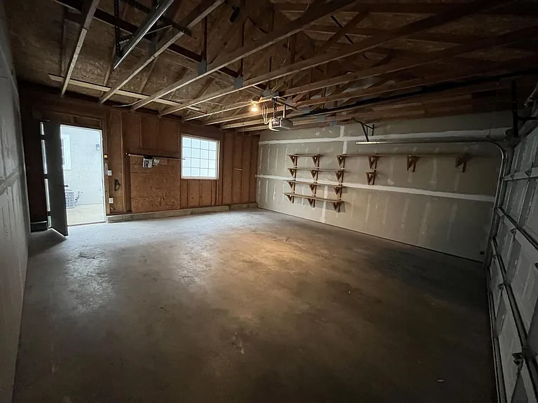 141 Penny Ln — Photo 13