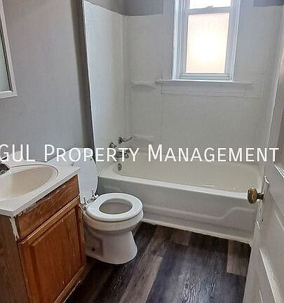 4th image of 4127 Virginia Ave #A