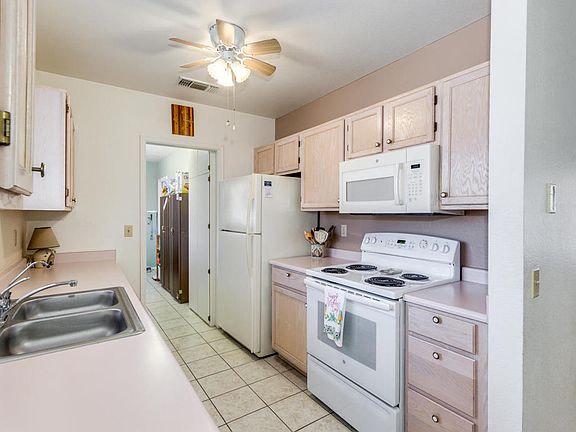 3rd image of 1520 E Desert Inn Dr