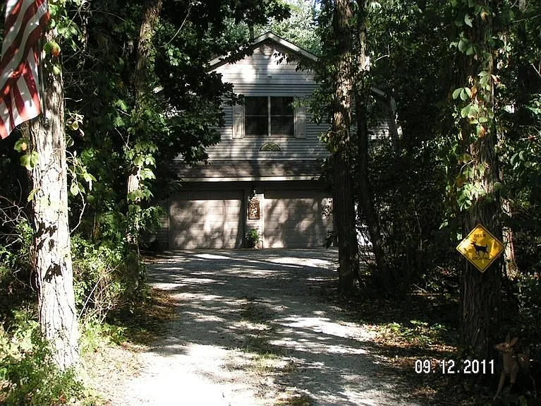 401 Frank St photo 1