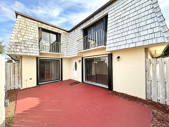 3rd image of 60 Lake Arbor Drive