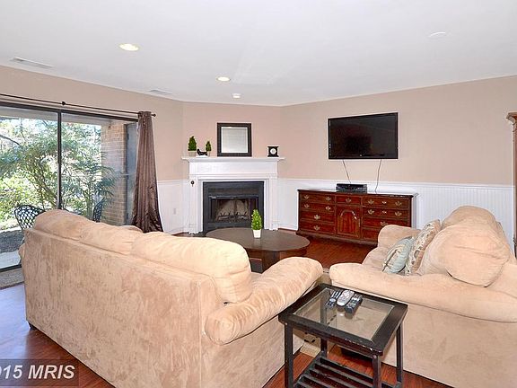 2nd image of 30 Dudley Ct #16