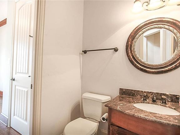 5th image of 7032 Luxborough Dr