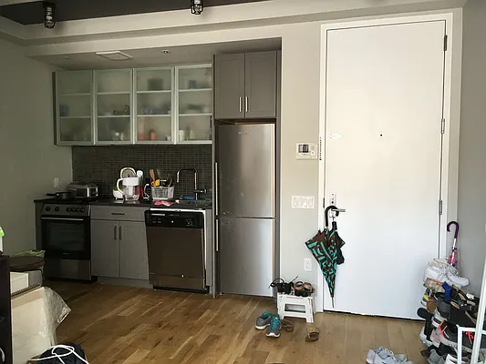 Rented by Nooklyn NYC LLC | media 18