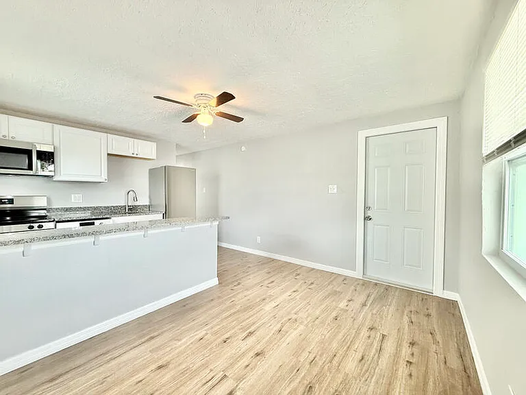 638 180th Ave E #1 — Photo 16