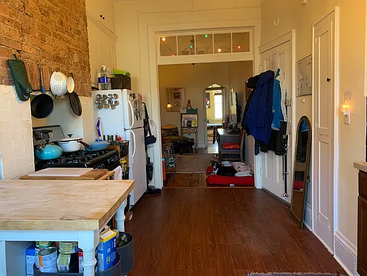 Rented by DGW N Y Realty Group LLC | media 19