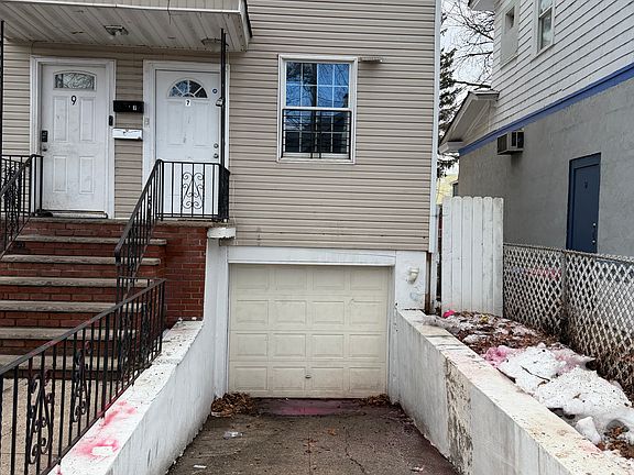2nd image of 7 Evergreen Ave #7