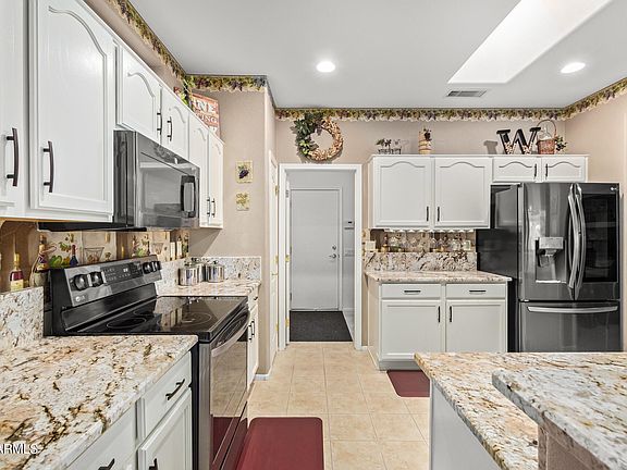 3rd image of 18322 N KOKOPELLI Court