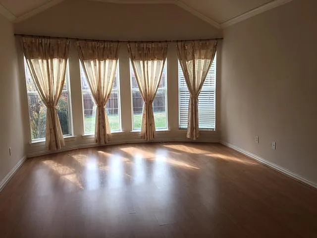 411 Mainsail Dr — Photo 10