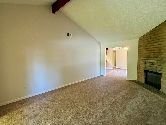 5943 Moss Creek Cir — Photo 6