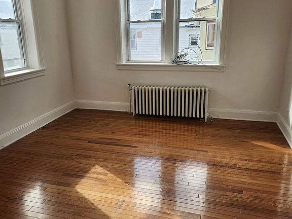 2nd image of 17 Market St #4