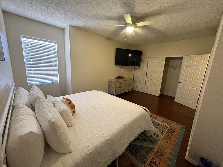 7035 W Morrow Dr — Photo 15