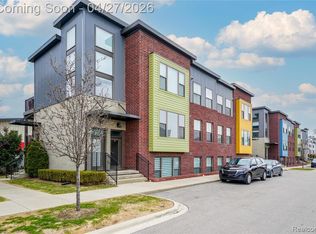 1230 Diamond Ct Unit E, Royal Oak, MI 48067