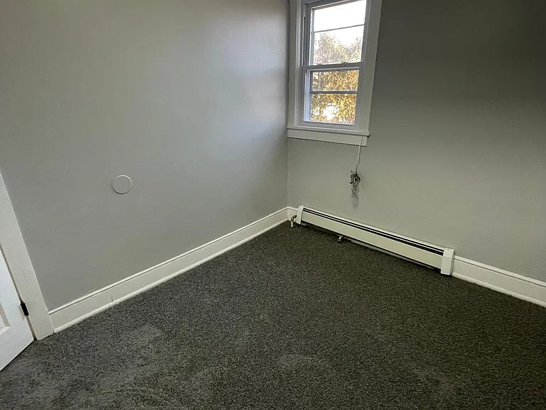 256 Buffalo Ave — Photo 10