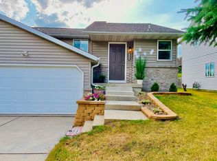 3016 Maple Valley Dr, Madison, WI 53719