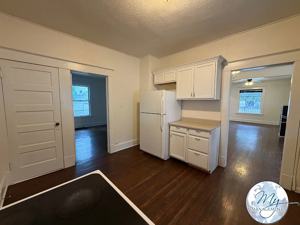 3 bed, 1.0 bath, 1730 sqft, $1,700 — Photo 1