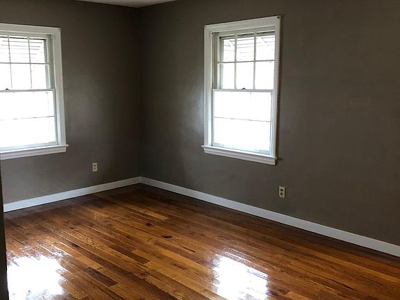 4th image of 1633 Redwood Ave