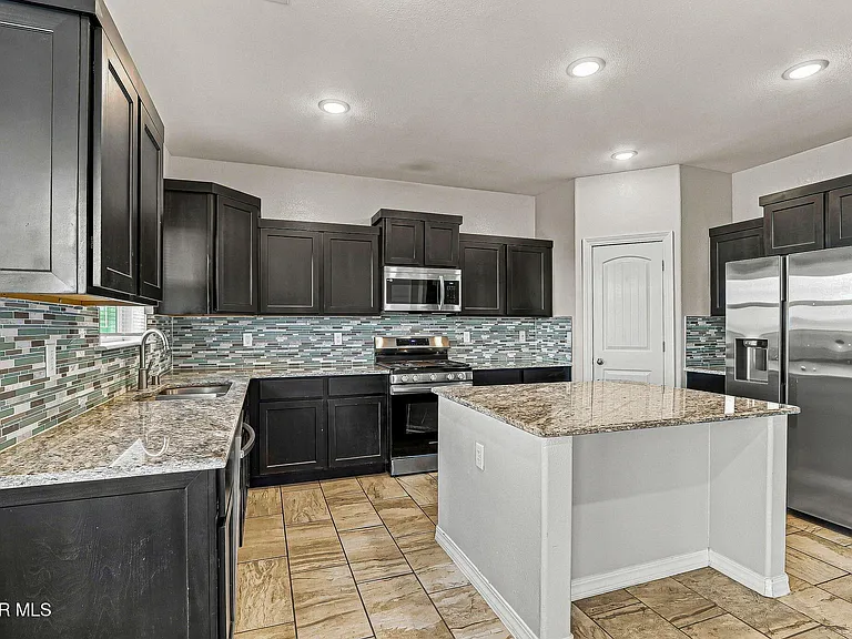 6173 Hidden Passage Ave — Photo 12