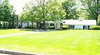 1st image of 219 Country Club Dr NE