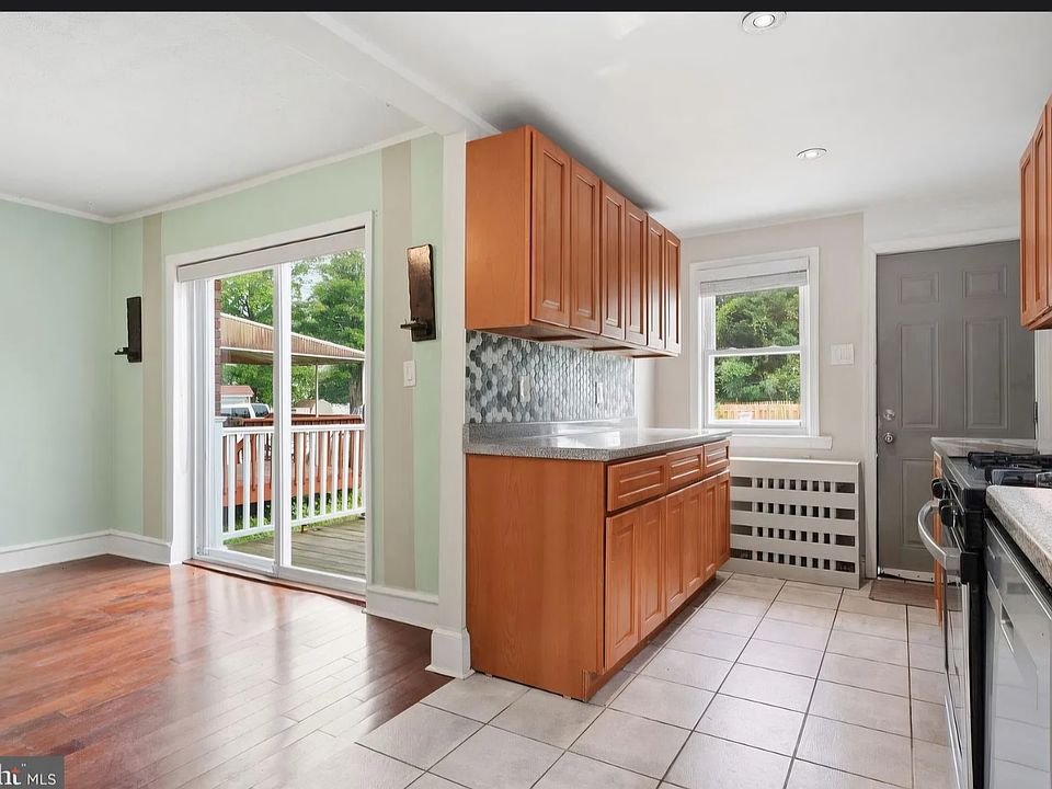 1st image of 2390 Philmont Ave